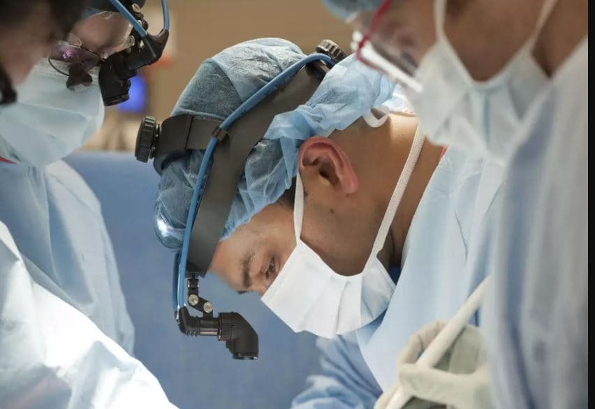 एशिया में पहली बार फेफड़े का ट्रांसप्लांट, दिल्ली के कोरोना संक्रमित का चेन्नई में सफल ऑपरेशन