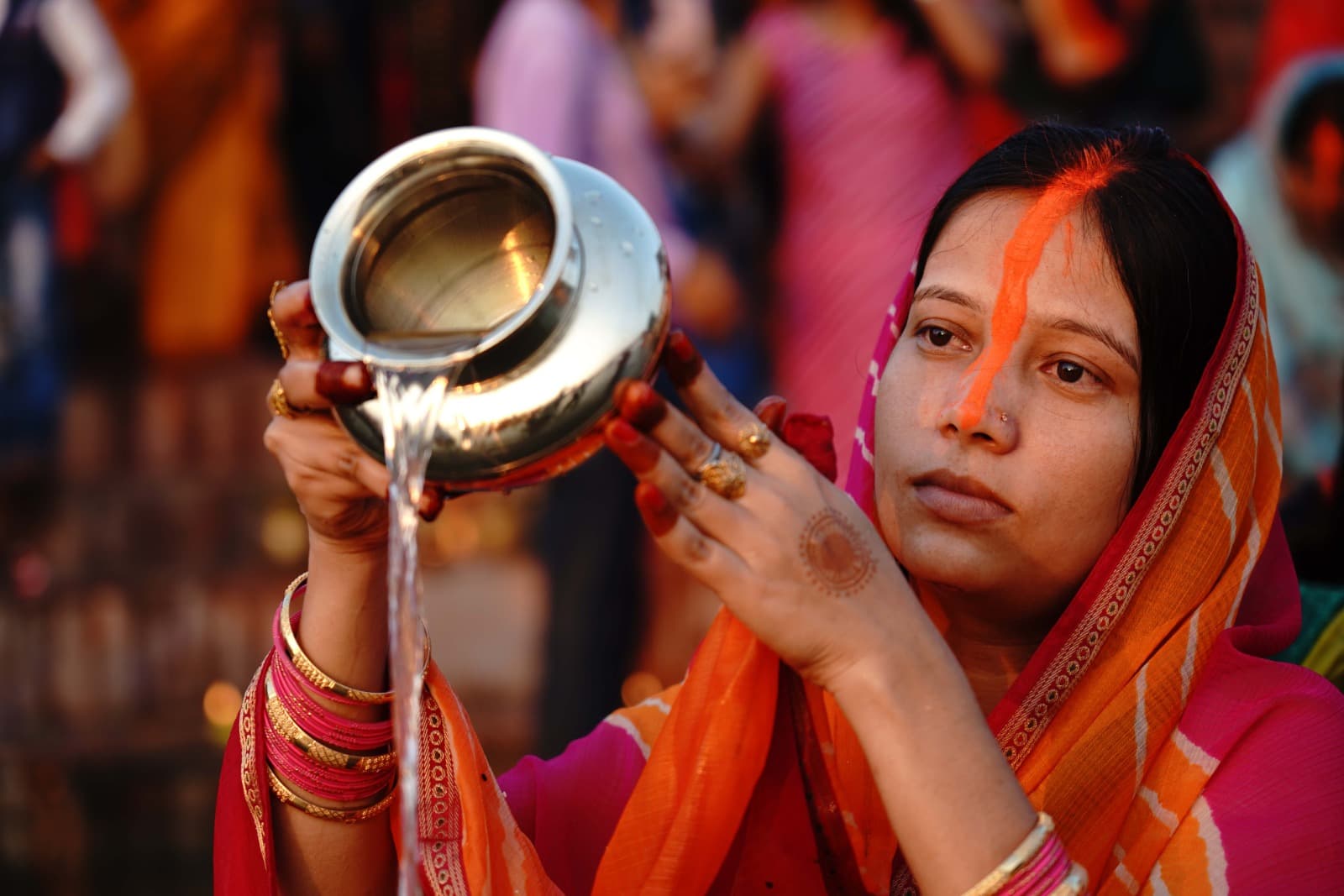 PHOTOS: पलामू में कोयल नदी के तट पर छठव्रतियों ने ऐसे दिया भगवान सूर्य को अर्घ्य