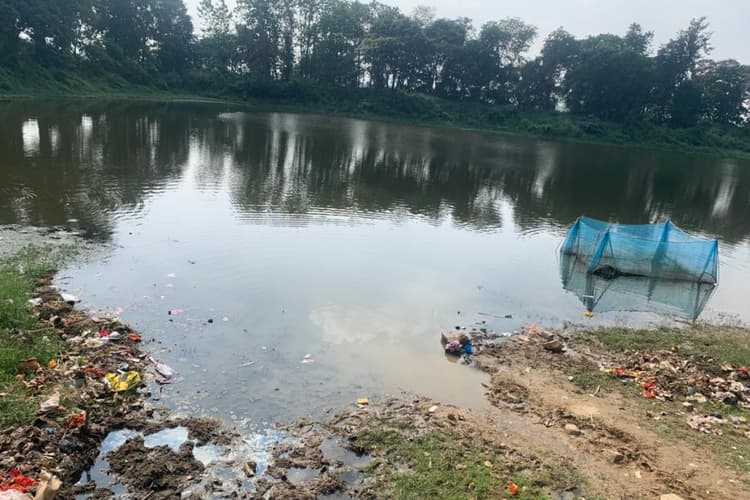 रांची: महापर्व छठ को लेकर शुरू नहीं हुई तालाबों की सफाई, गंदगी के बीच कैसे भगवान सूर्य को देंगे अर्घ्य?