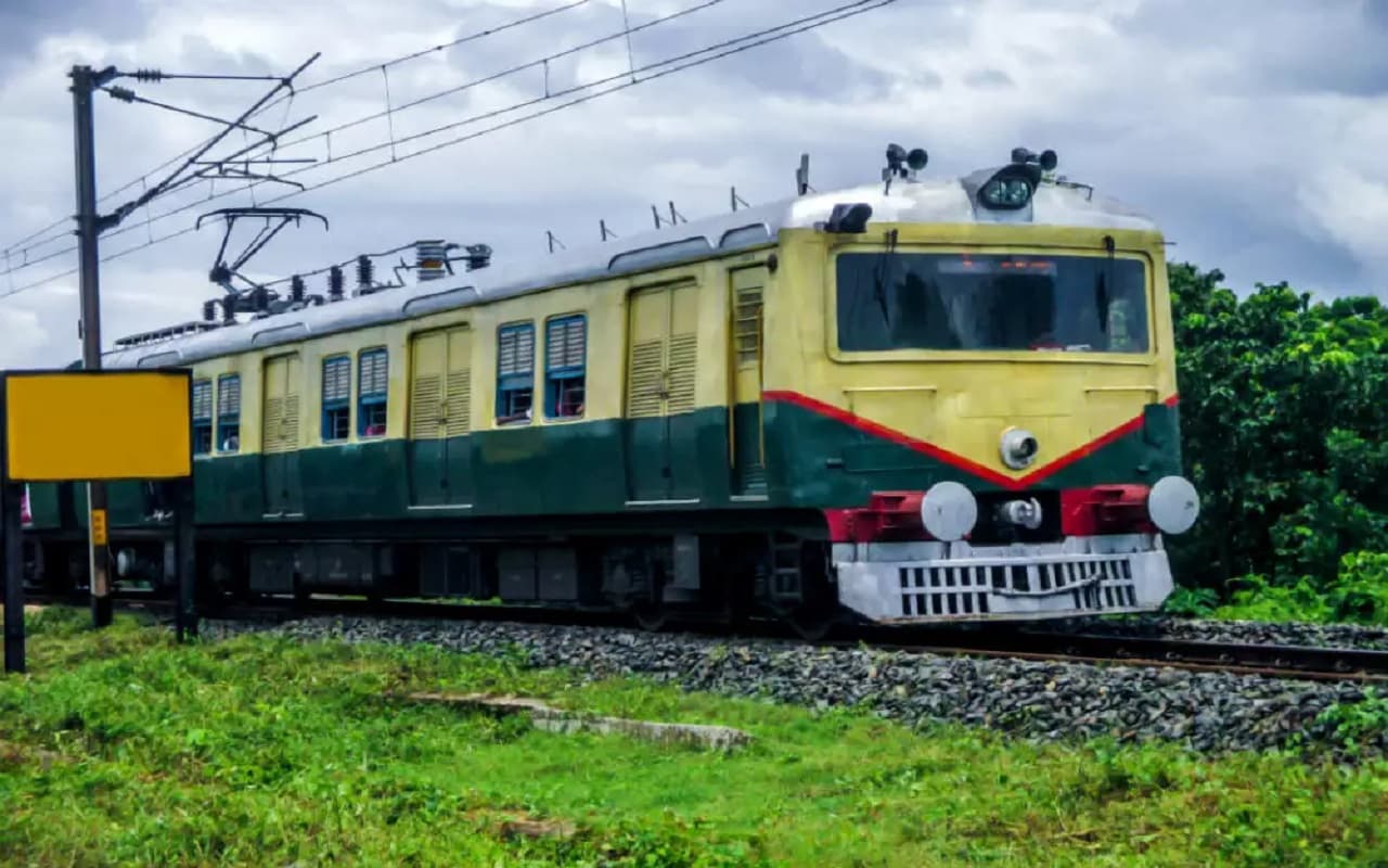 Festival Special Train: दिल्ली जंक्शन आजमगढ़ और नई दिल्ली पटना के लिये त्योहार स्पेशल ट्रेन