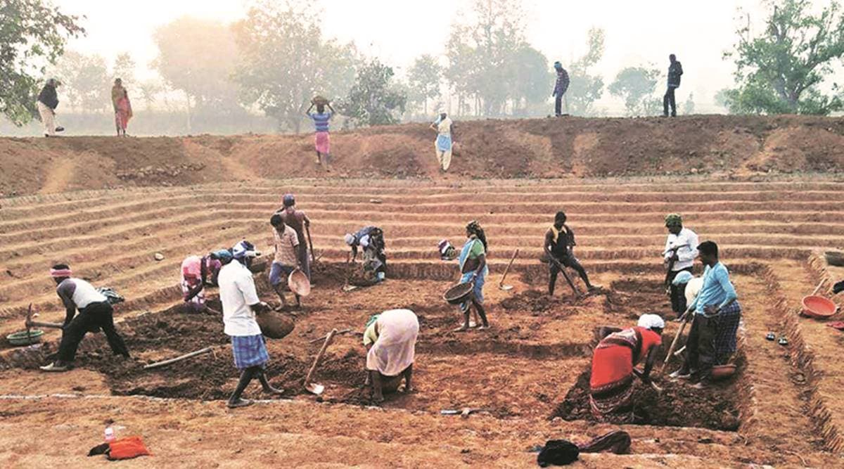 छत्तीसगढ़ के तीन लाख से अधिक प्रवासी श्रमिकों की हुई घरवापसी , मनरेगा के तहत दिया जायेगा काम छत्तीसगढ़ के तीन लाख से अधिक प्रवासी श्रमिकों की हुई घरवापसी , मनरेगा के तहत दिया जायेगा काम