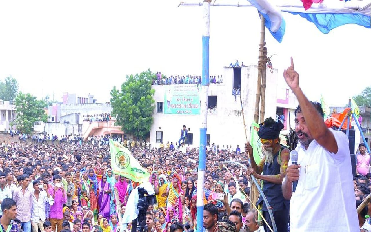 Gujarat Election 2022 : गुजरात में आदिवासी वोटर किस पर करेंगे भरोसा ? जानें कौन है यहां का 'दादा'