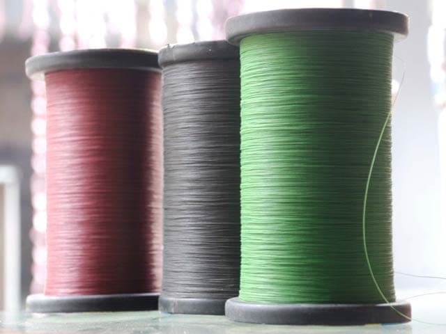 चाइनीस मांझे से घायल हो रहे राहगीर, गोरखपुर में धड़ल्ले से चालू है प्रतिबंधित मंझे की बिक्री