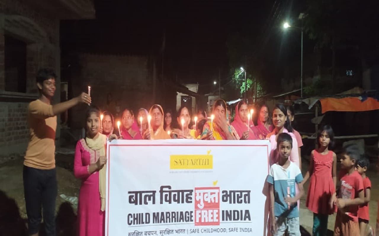 Jharkhand: झारखंड के गिरिडीह में बाल विवाह के खिलाफ कैंडल मार्च, कम उम्र में शादी पर रोक लगाने का संदेश