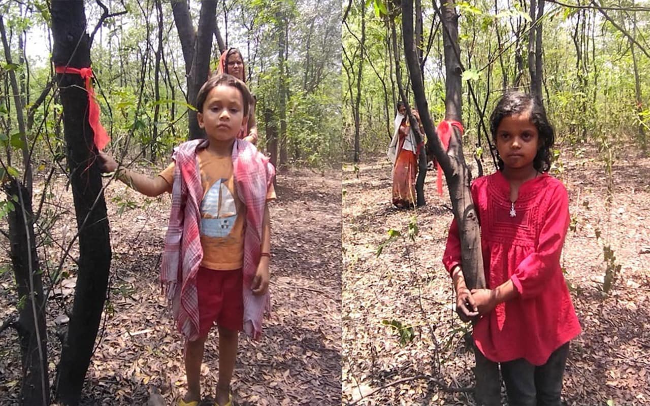 रामगढ़ में चिपको आंदोलन : बूढ़ाखाप की महिलाएं दूसरे दिन भी पेड़ से लिपटी रहीं, अब बच्चे भी आये आगे