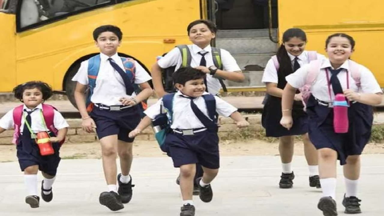 बिहार के 90 फीसदी बच्चों की अब तक नहीं बन पाई शैक्षणिक कुंडली, 37 जिलों के डीपीओ का वेतन रुका