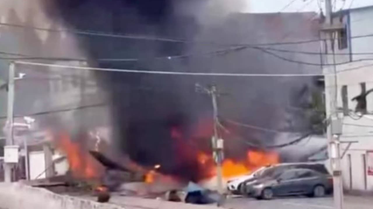 Chinese Military Jet Crash: चीन में सेना का विमान दुर्घटनाग्रस्त, एक व्यक्ति की मौत, दो घायल