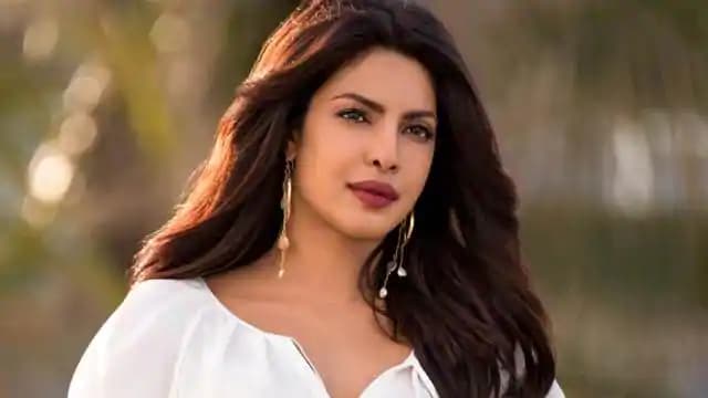 प्रियंका चोपड़ा ने बताया- पृथक-वास एक तरह से ‘आशीर्वाद' की तरह है, कहा- ये समय मानवता दिखाने का अवसर है...