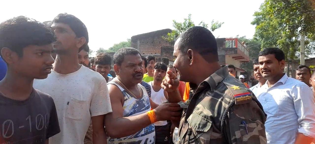 पटना में चोरों ने पहले फ्रिज में रखा सामान खाया, फिर 12 लाख नकद व लाखों के जेवर ले उड़े