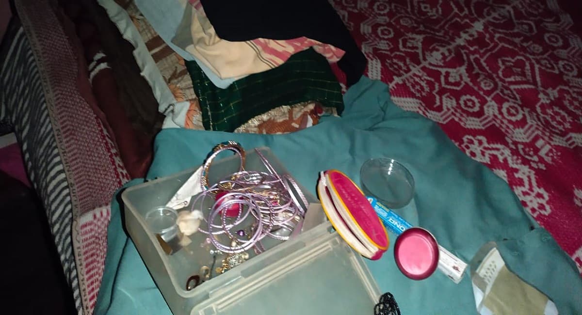 Jharkhand News : थम नहीं रही चोरी, PMO ऑफिस में कार्यरत कर्मी के घर चोरी, बंधक बनाकर डॉक्टर के घर में लूटपाट