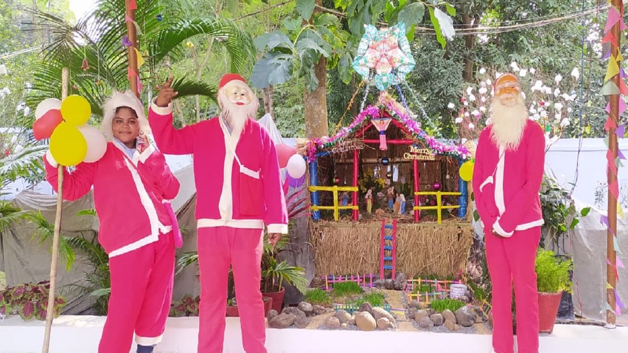 Christmas 2021:कड़ाके की ठंड में क्रिसमस व नये साल का उत्साह, स्कूली छात्रों ने क्रिसमस गैदरिंग में मचाया धमाल