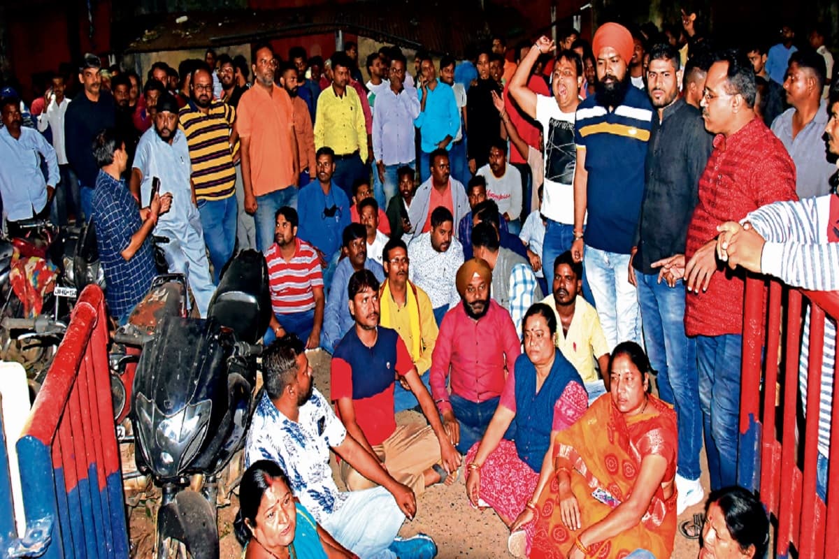जमशेदपुर प्रशासन की वजह से हुई सरयू राय और रघुवर दास के समर्थकों के बीच हिंसक झड़प, जानें पूरा मामला