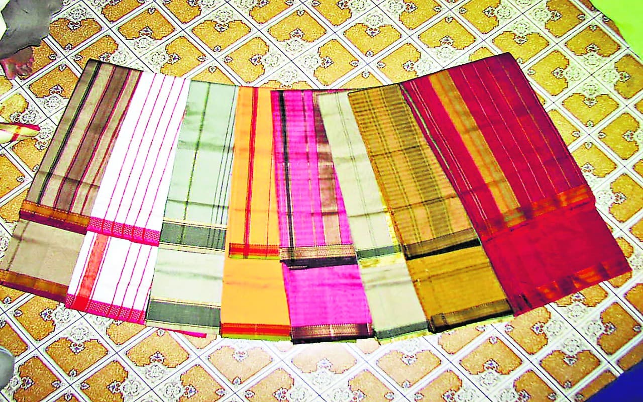 माहेश्वरी सिल्क व सूती के जादुई कपड़े इस शहर की है खास पहचान