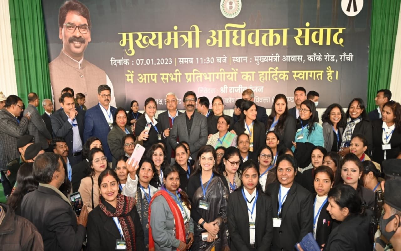 मुख्यमंत्री अधिवक्ता संवाद : एडवोकेट प्रोटेक्शन एक्ट, स्वास्थ्य बीमा योजना व पेंशन पर क्या बोले CM हेमंत सोरेन