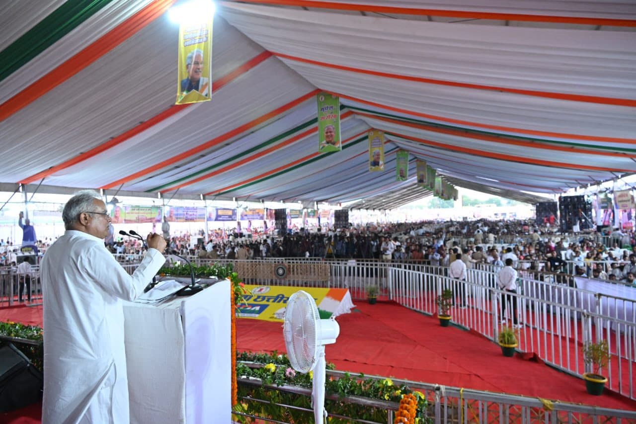 ED Raid : अब महाराष्ट्र में छापे क्यों नहीं? छत्तीसगढ़ के मुख्यमंत्री भूपेश बघेल ने ईडी रेड पर कसा तंज