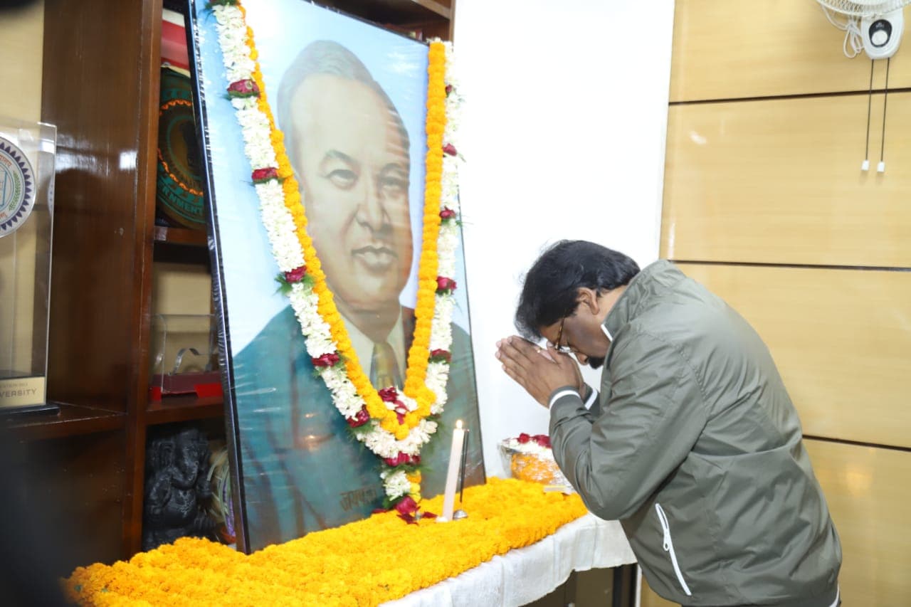 संविधान सभा के सदस्य और झारखंड आंदोलन की नींव रखने वाले जयपाल सिंह मुंडा को सीएम हेमंत सोरेन ने दी श्रद्धांजलि