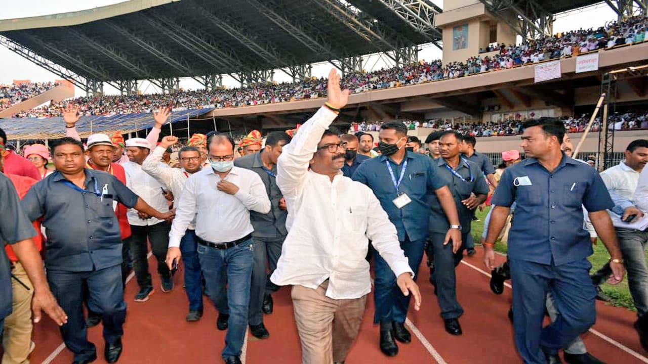 वीर शहीद सिदो-कान्हू को नमन करने संताल परगना आ रहे CM हेमंत सोरेन, मेधा डेयरी प्लांट का करेंगे उद्घाटन