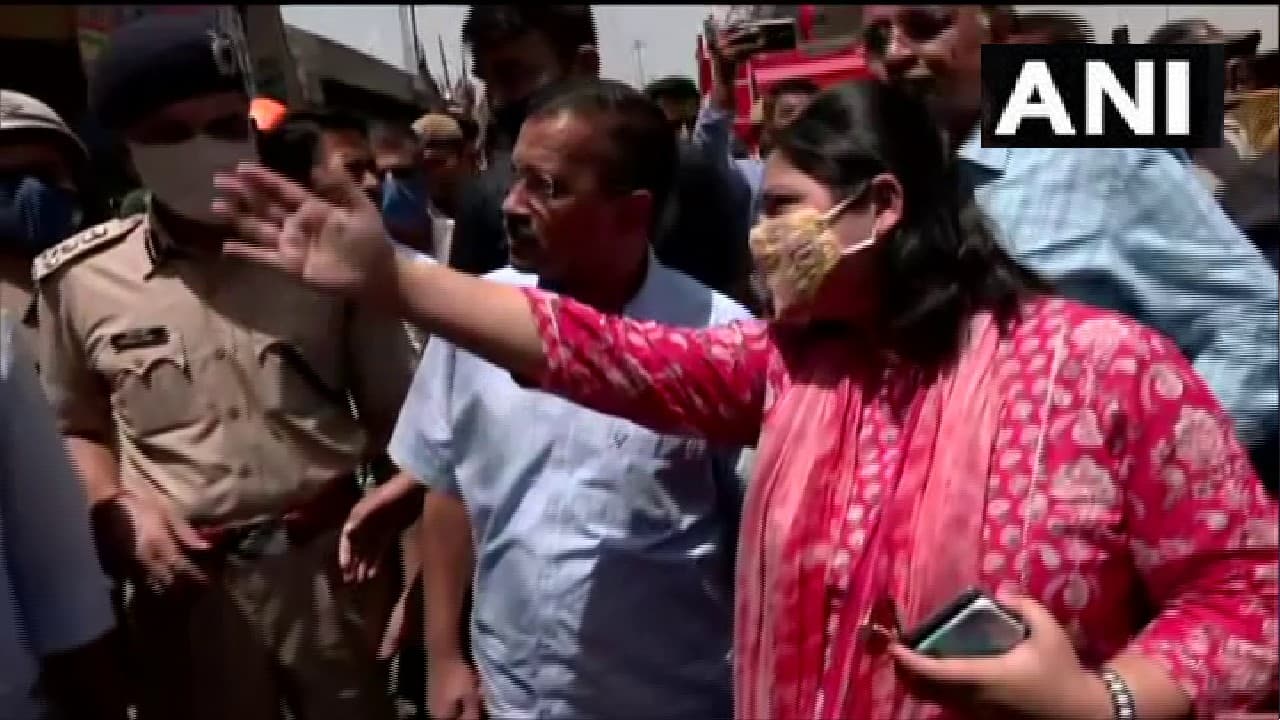 Delhi Fire: घटनास्थल पहुंचे CM अरविंद केजरीवाल, जांच के आदेश, कहा- दोषियों के खिलाफ होगी सख्त कार्रवाई