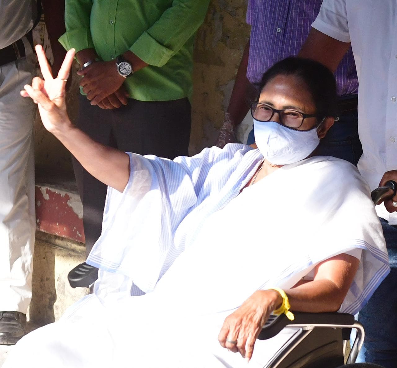 Exit Poll के बाद जीत को लेकर आश्वस्त ममता बनर्जी, एजेंट्स और कैंडिडेट्स को काउंटिंग के दिए टिप्स