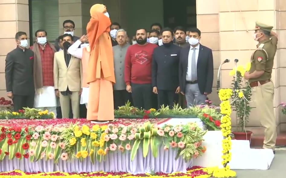 Republic Day: किसान, कोरोना, मुफ्त कोचिंग, मत और मजहब.....गणतंत्र दिवस पर तिरंगा फहराकर क्या-क्या बोले यूपी के सीएम योगी