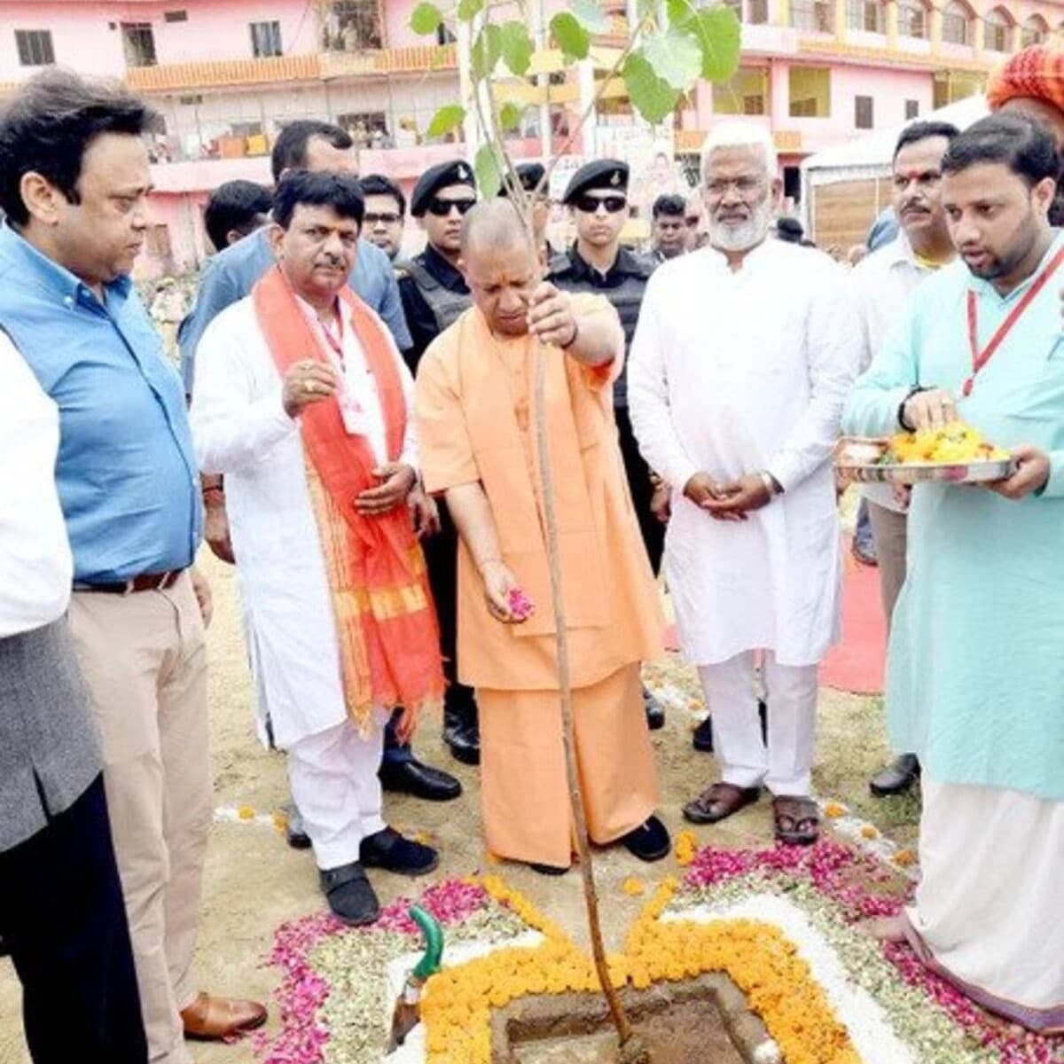 Mann Ki Baat: यूपी में एक दिन में 30 करोड़ पौधरोपण के मुरीद हुए PM नरेंद्र मोदी, लोगों से हिस्सा बनने की अपील