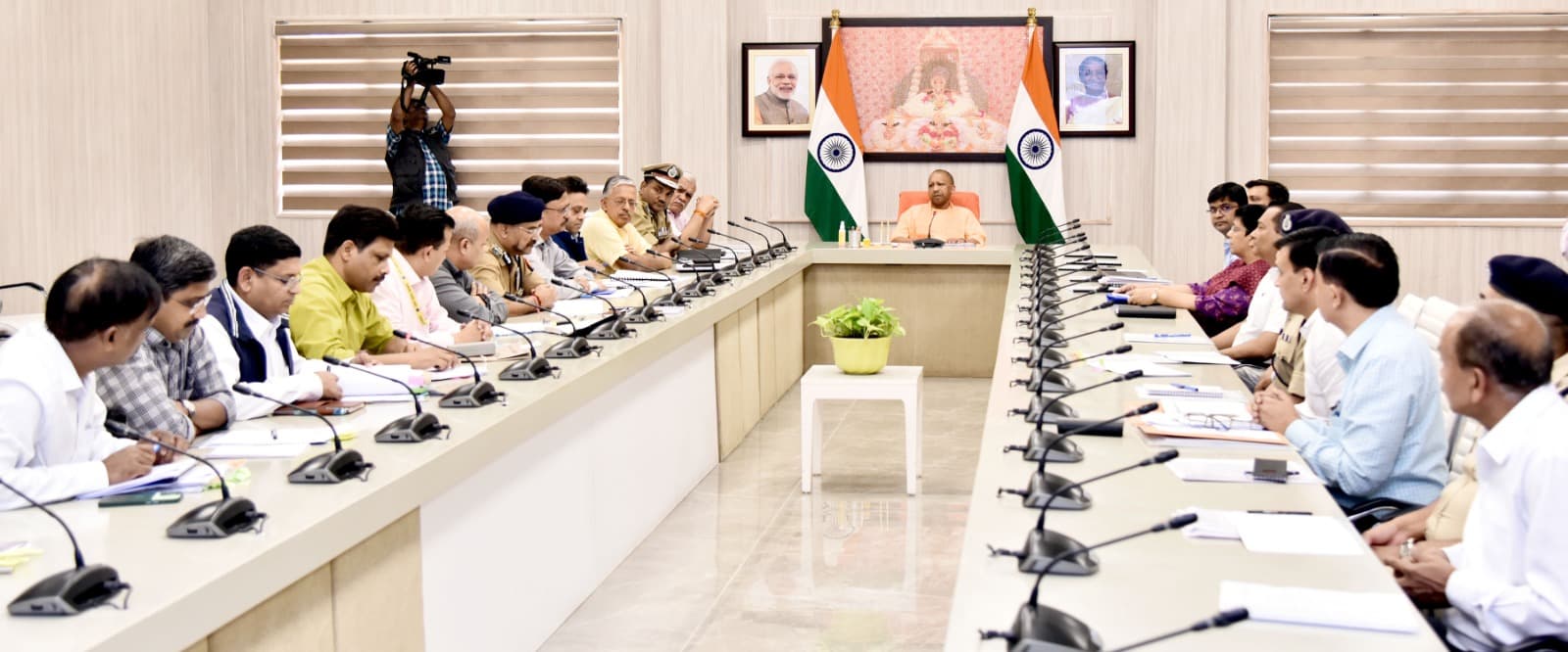 UP: ड्रग्स सिंडिकेट का खत्मा करने को योगी सरकार का एक्शन प्लान, फास्ट ट्रैक कोर्ट में चलेंगे केस, होगी कुर्की