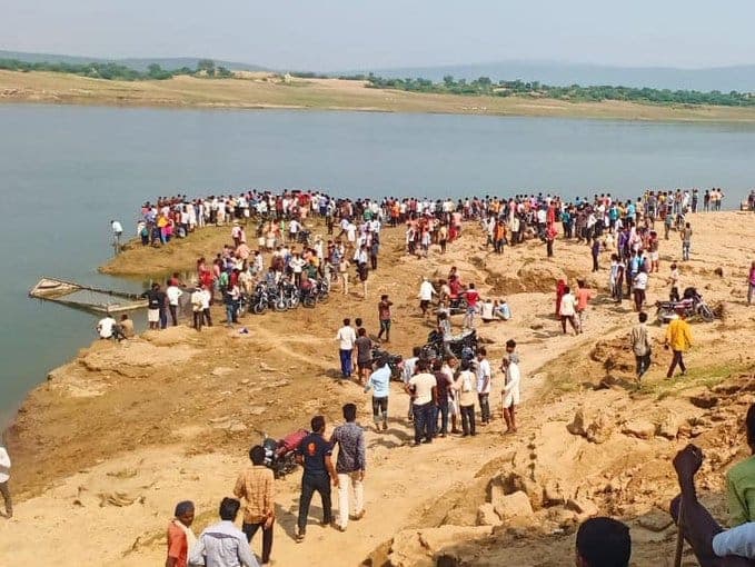 राजस्थान: कोटा चंबल नदी में नाव डूबने से 6 लोगों की मौत, 10 लापता, रेसक्यू का काम जारी