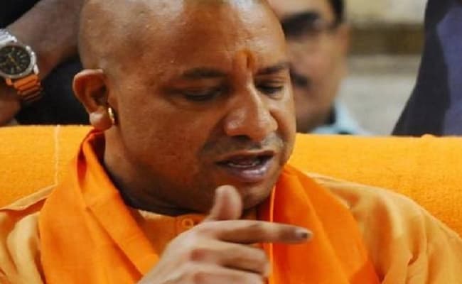 Covid-19 Lockdown 3.0 : लखनऊ समेत यूपी के अन्य हवाई अड्डों पर चिकित्सा जांच के प्रबंध किये जाये : CM योगी