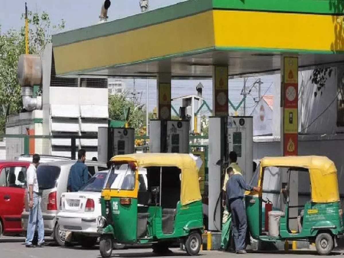 CNG-PNG Price in UP: यूपी में सस्ती हुई सीएनजी-पीएनजी, रविवार से नए रेट लागू, जानिए कितने कम हुए दाम