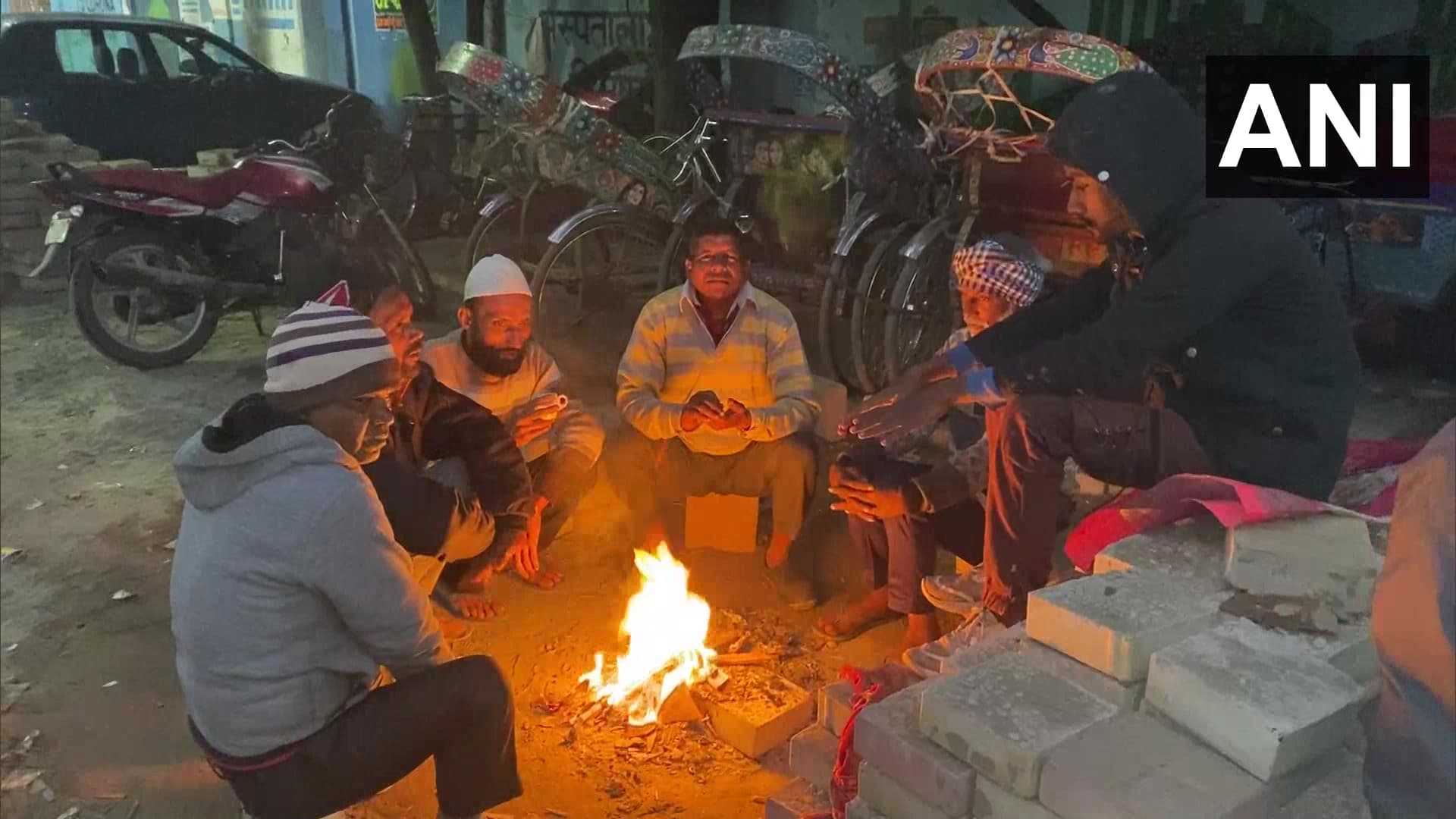 Weather Forecast: हिमाचल में बर्फबारी, दिल्ली में ठंड के और बढ़ने के आसार, जानिए अन्य राज्यों का हाल