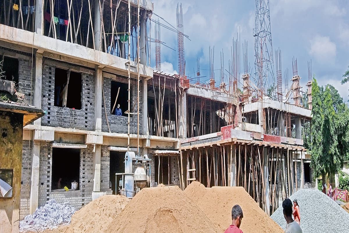 हजारीबाग: वाणिज्य कर का नया कार्यालय भवन हो रहा तैयार, एक छत के नीचे तीन ऑफिस आधुनिक सुविधा होगी मौजूद