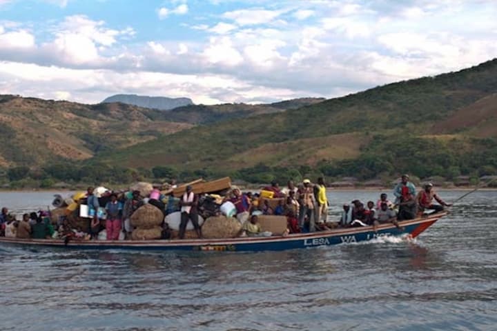 कांगो नदी में भीषण हादसा, नाव पलटने से 60 लोगों की मौत, राहत बचाव कार्य जारी