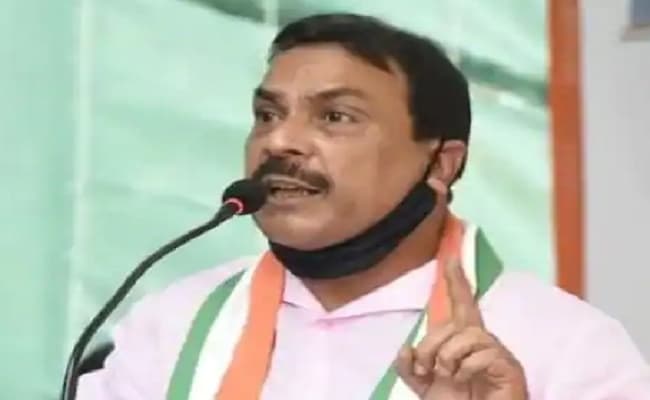 महाराष्ट्र कांग्रेस के कार्यकारी अध्यक्ष मोहम्मद आरिफ नसीम खान और 4 अन्य पर एफआईआर, जानें मामला