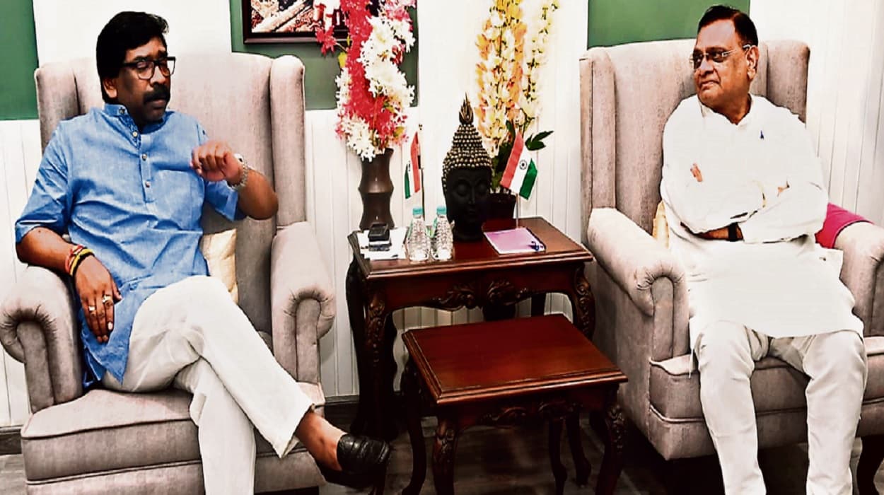 झारखंड में सियासी ड्रामा: कांग्रेस प्रभारी बोले - कोई नाराजगी नहीं, विधायकों ने कहा- पहुंची ठेस