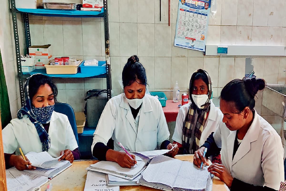 7000 से अधिक अनुबंध में कार्यरत झारखंड स्वास्थ्य विभाग के कर्मचारी गये हड़ताल पर, ये कार्य हो सकती है प्रभावित