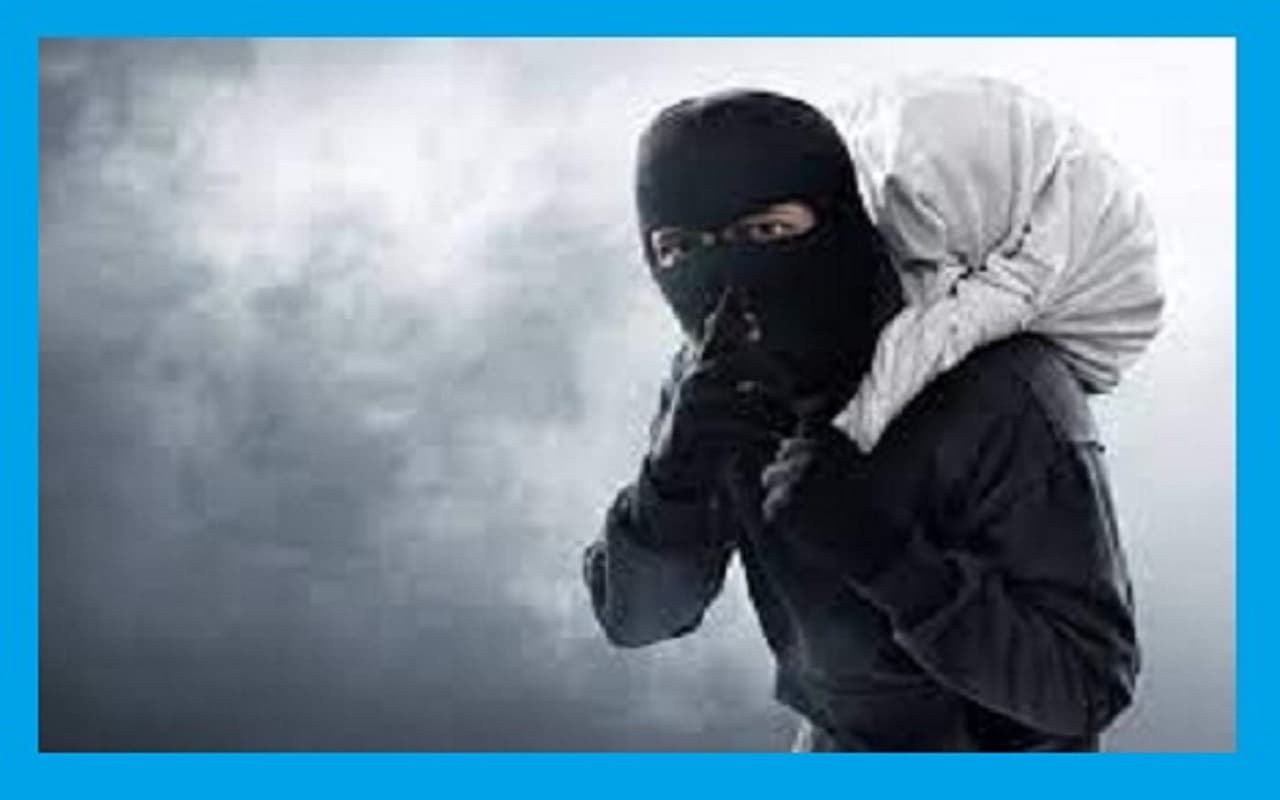 बिहार: बेफिकर सोते रहे घरवाले, दो लाख नकद सहित 22 लाख के आभूषण ले उड़े चोर...