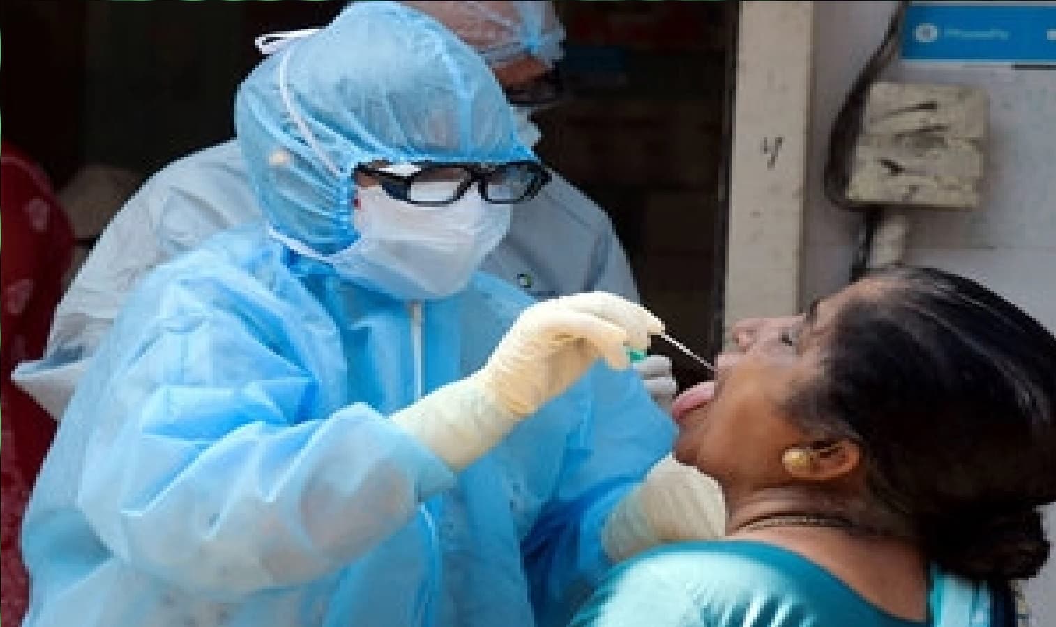 CoronaVirus Cases Today : 10 दिनों में कोरोना संक्रमण का आंकड़ा दोगुना, पिछले 24 घंटे में संक्रमण के करीब 2 लाख नये मामले