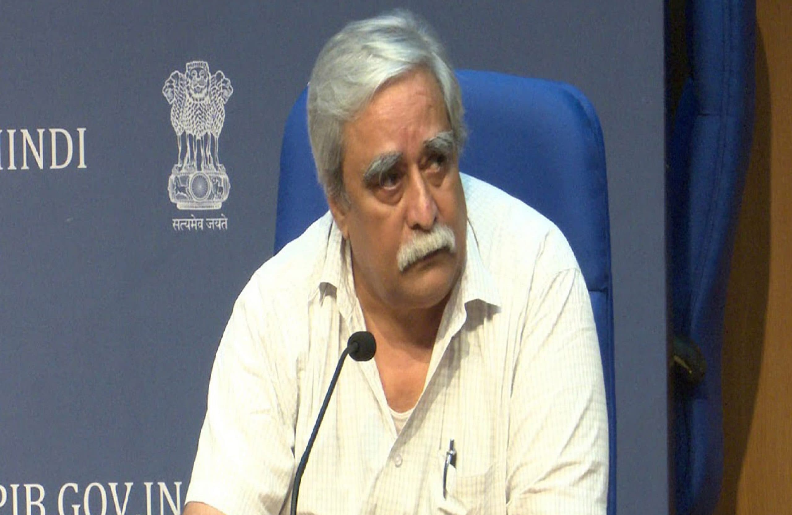 तीसरी लहर का खतरा कम लेकिन स्कूल खोलने का फैसला जल्दबाजी में ना लें : वैज्ञानिक