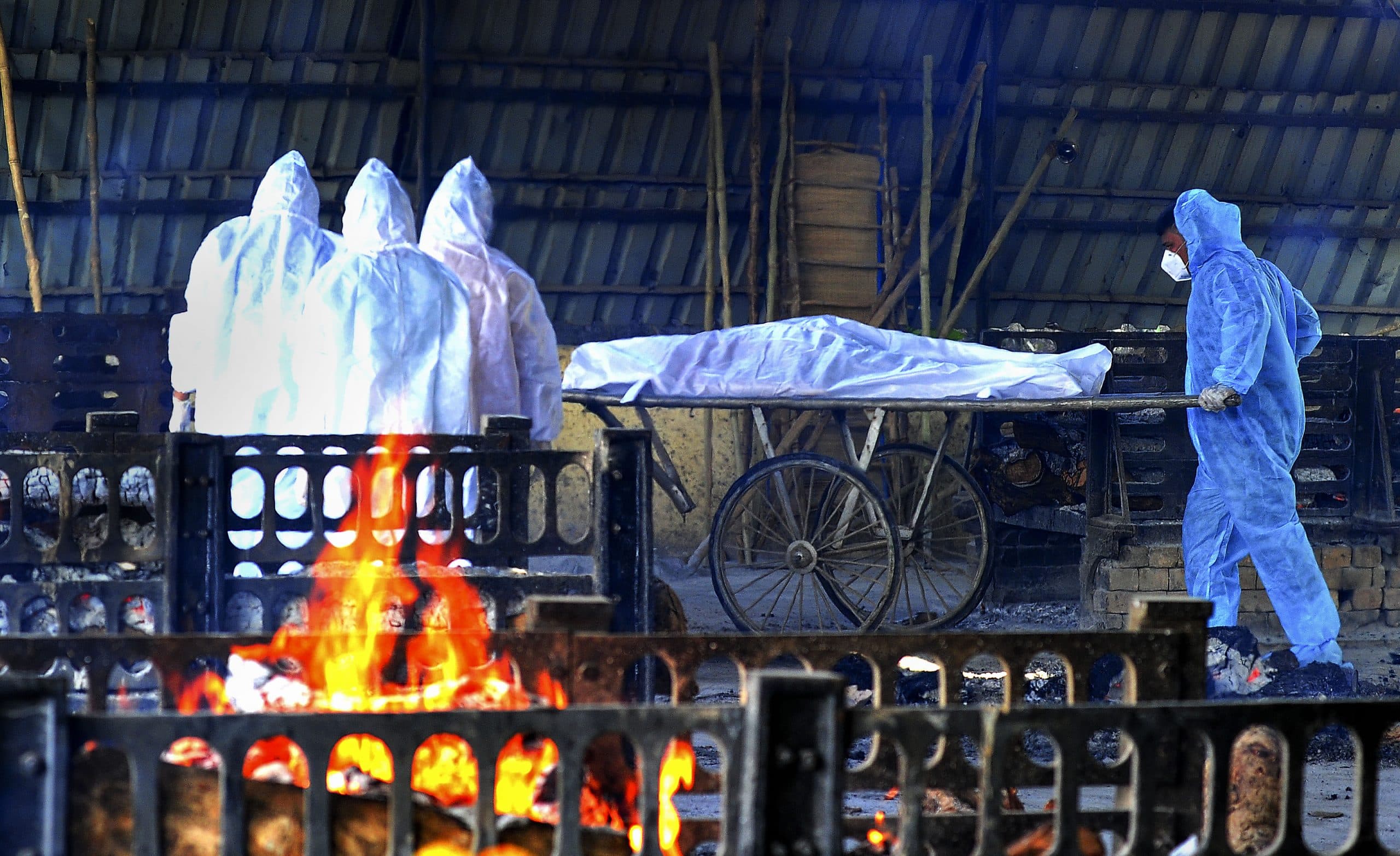 ऑक्सीजन नहीं मिलने से कोरोना पॉजिटिव मरीज की मौत, 16 घंटे पड़ा रहा घर में ही शव