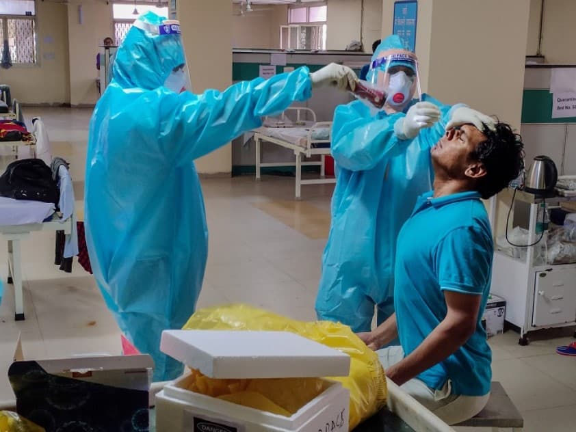 Covid-19: देश को डरा रही कोरोना की रफ्तार, कुल मामले 10 लाख पार, आपके राज्य में कितने? देखें पूरी सूची