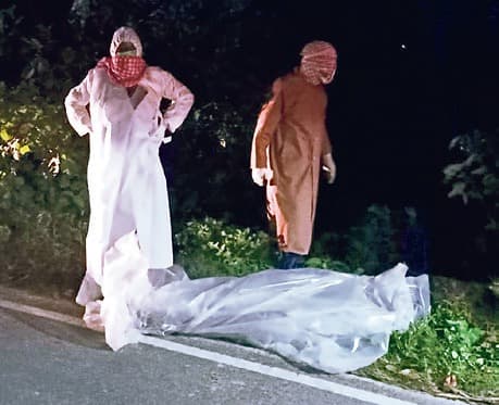 Coronavirus in Bihar: पत्नी को कोरोना संक्रमण की खबर सुन पति की मौत, श्मशान में सात घंटे पड़ा रहा शव