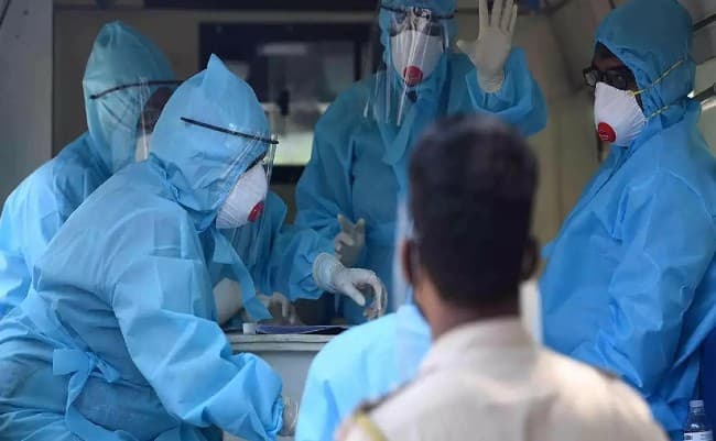 कोरोना मरीजों के इलाज में किसी तरह की लापरवाही न बरती जाये