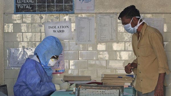 एम्स दिल्ली के डायरेक्टर ने सरकार को चेताया, तीसरे स्टेज में पहुंचा कोरोना,कम्युनिटी ट्रांसमिशन  का खतरा बढ़ा