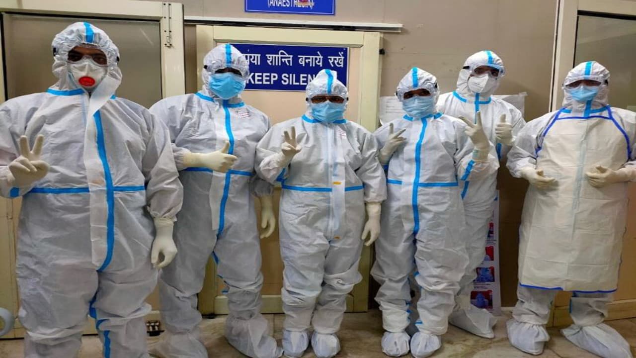 इंसानियत की डोर थामे रखें