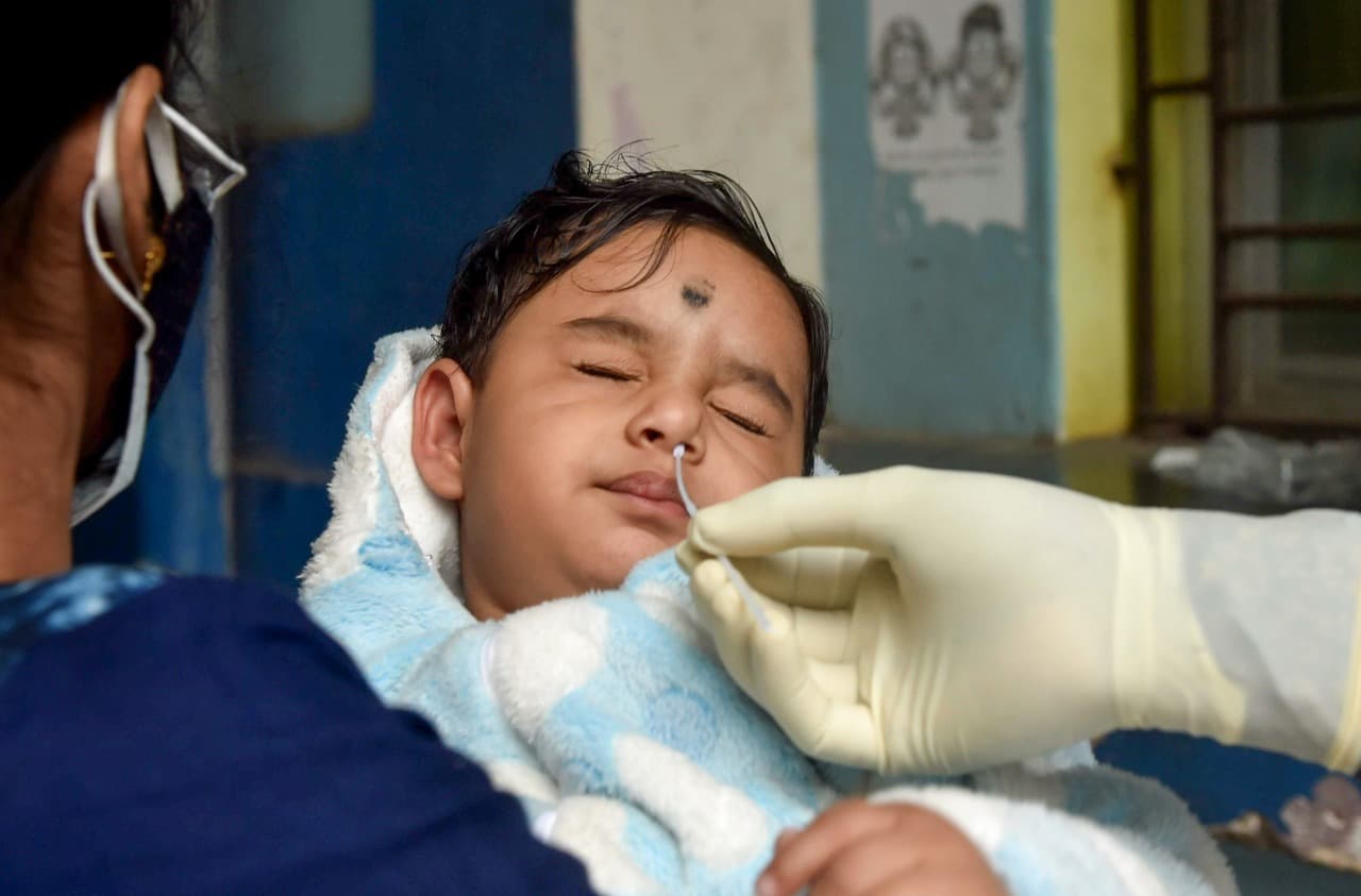 Coronavirus Update: महाराष्ट्र में कोरोना के 4 हजार से अधिक मामले सामने आये