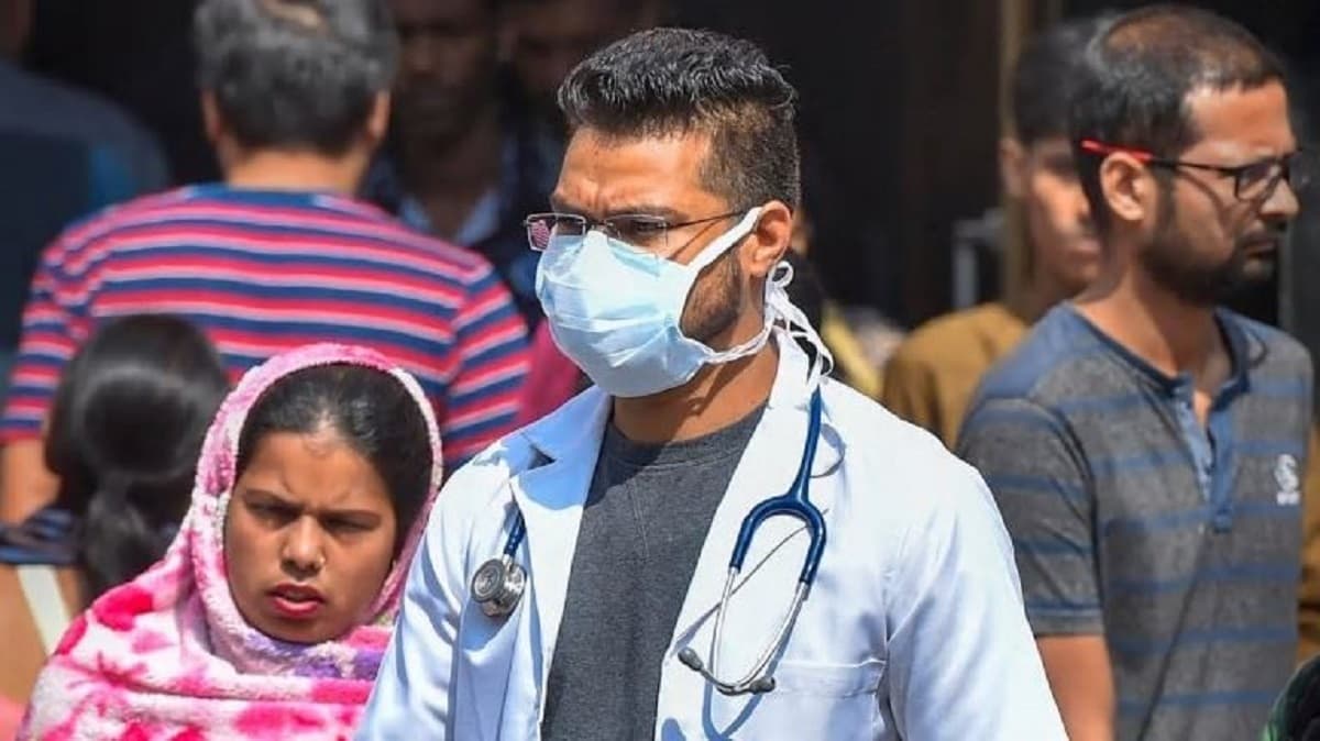 Coronavirus in India: 24 घंटे में मिले 45,209 नये केस, 96 लाख के करीब पहुंची कोरोना संक्रमितों की संख्या