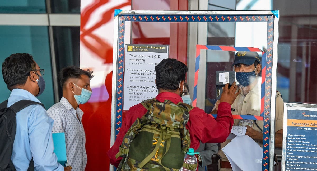 Coronavirus In India: भारत के लिए अगले 40 दिन बेहद खतरनाक, कोरोना की चौथी लहर की बढ़ी आशंका