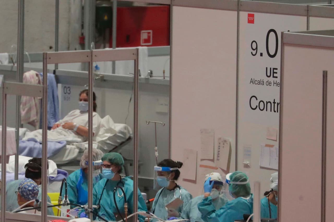 लॉकडाउन में डॉक्टर बना भगवान, नवजात शिशु को अपनी मोटरसाइकिल पर बैठाकर ले गया अस्पताल