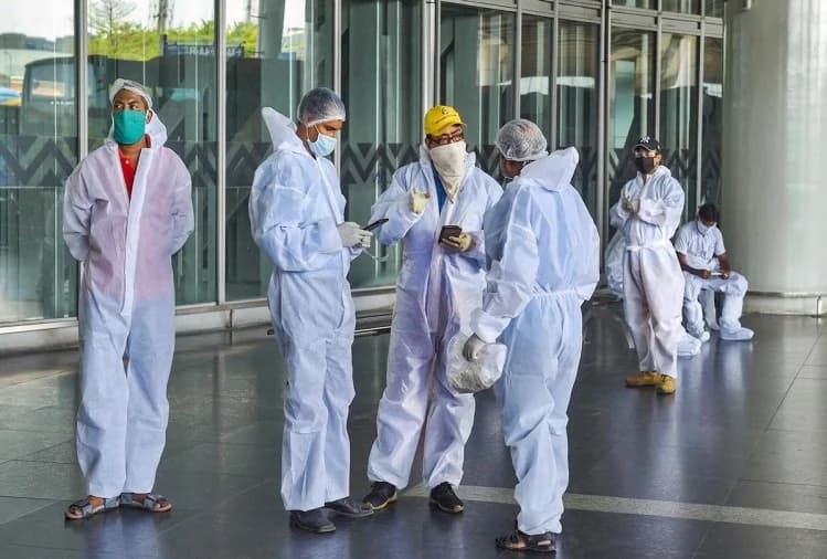 Coronavirus in India: देश में 81,82,881 हुई कोरोना संक्रमितों की संख्या, अब तक 1,22,149 संक्रमितों की हुई मौत