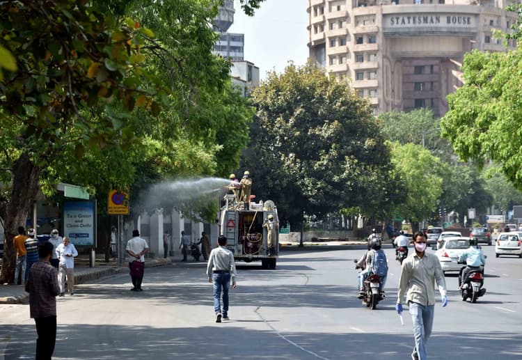 Coronavirus Unlock 1.0 Updates : भारतीय विमानपत्तन प्राधिकरण के चार अधिकारी कोरोना संक्रमित, राजीव गांधी भवन सील